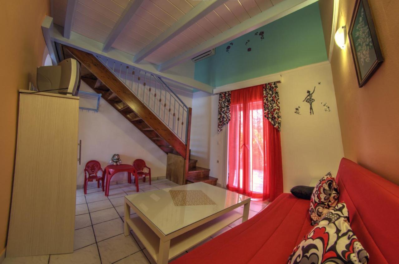 Aparthotel Eleni Holidays With Swimming Pool, Corfu Sidárion