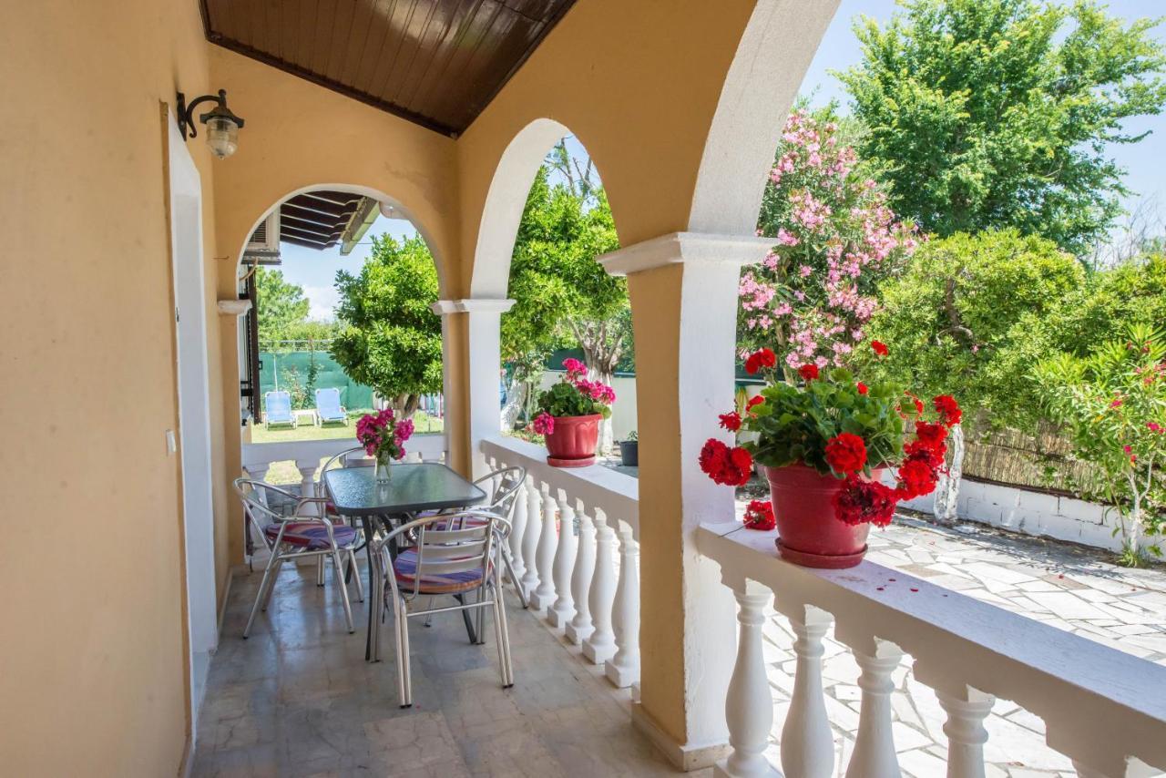 Eleni Holidays With Swimming Pool, Corfu Aparthotel 3*