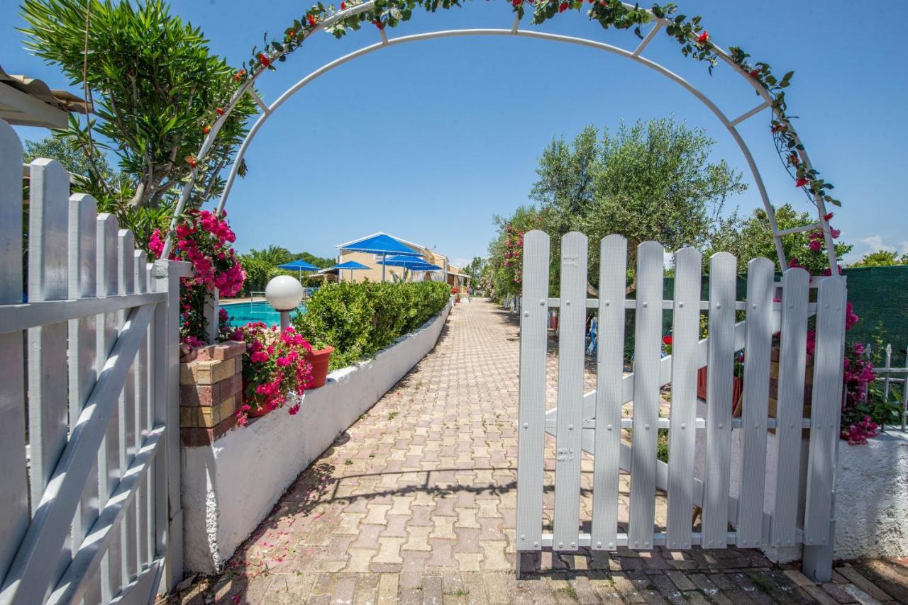 Aparthotel Eleni Holidays With Swimming Pool, Corfu 3*