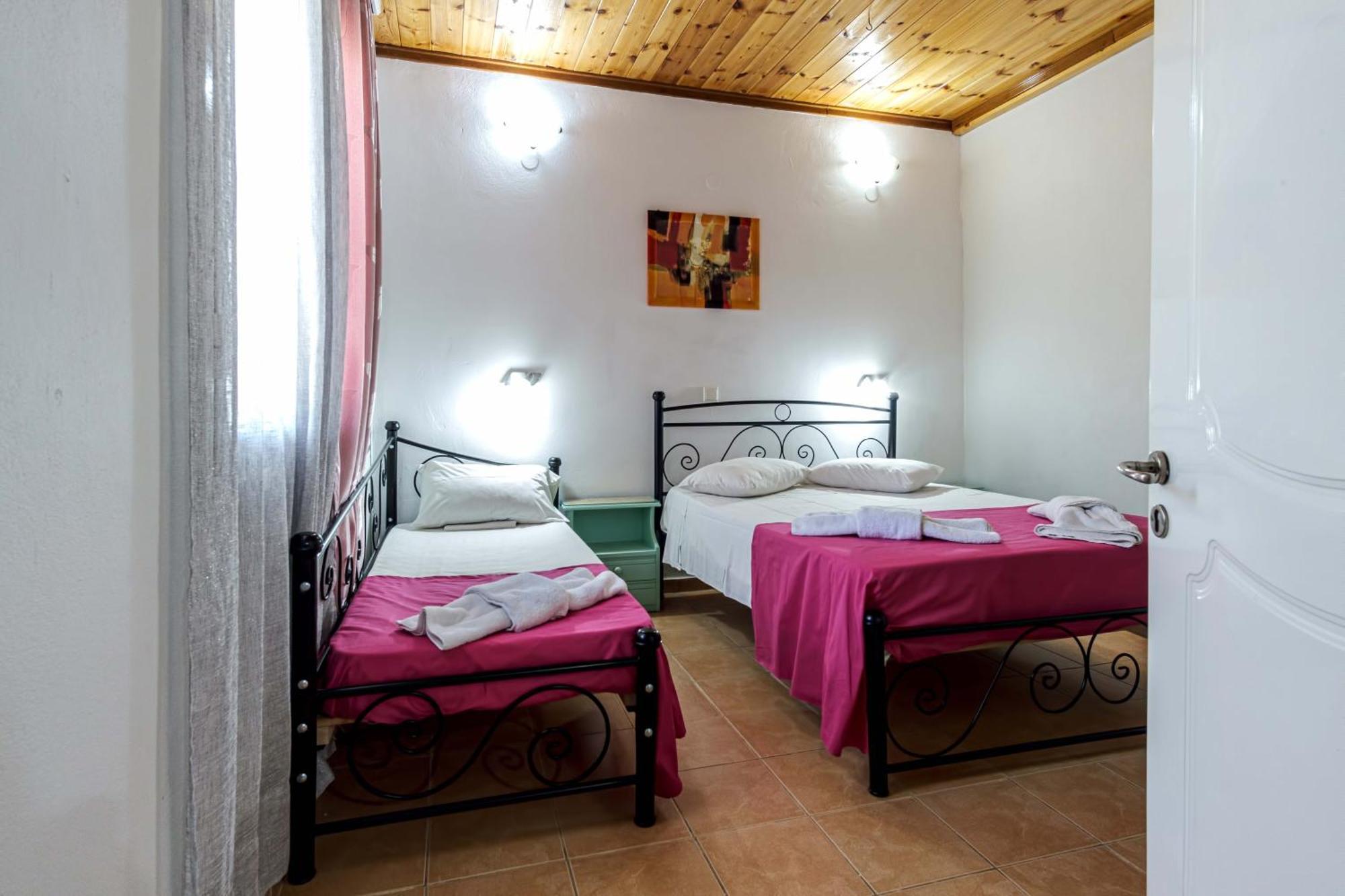 Eleni Holidays With Swimming Pool, Corfu Aparthotel Sidari (Corfu)