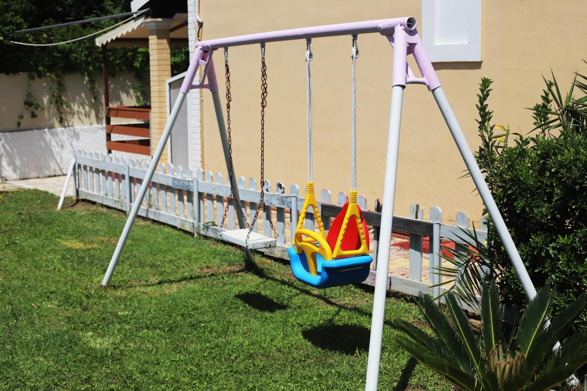 Aparthotel Eleni Holidays With Swimming Pool, Corfu