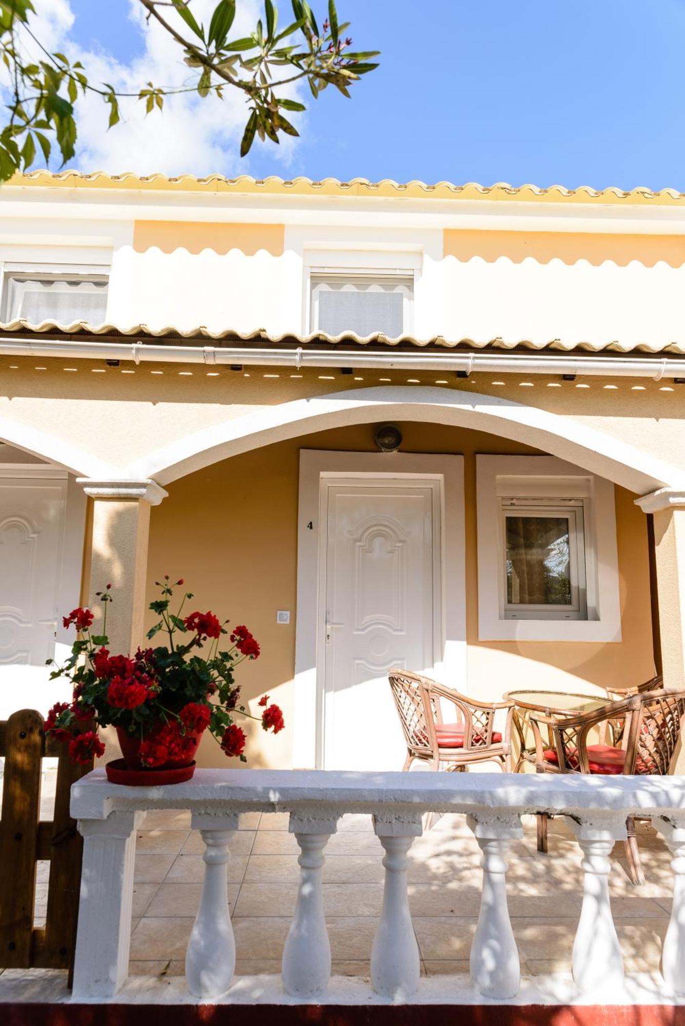 Aparthotel Eleni Holidays With Swimming Pool, Corfu