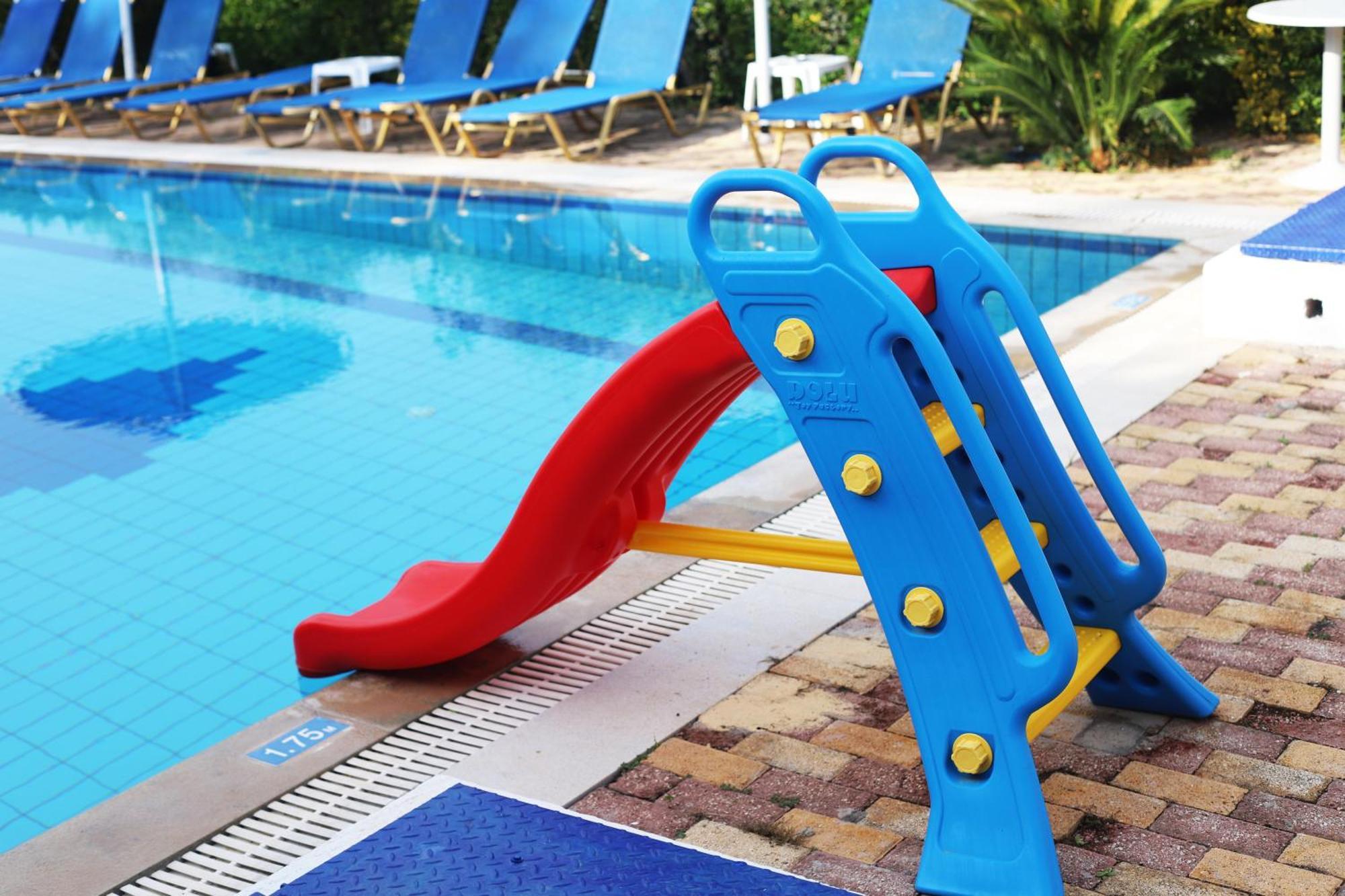 Eleni Holidays With Swimming Pool, Corfu 3* Sidárion